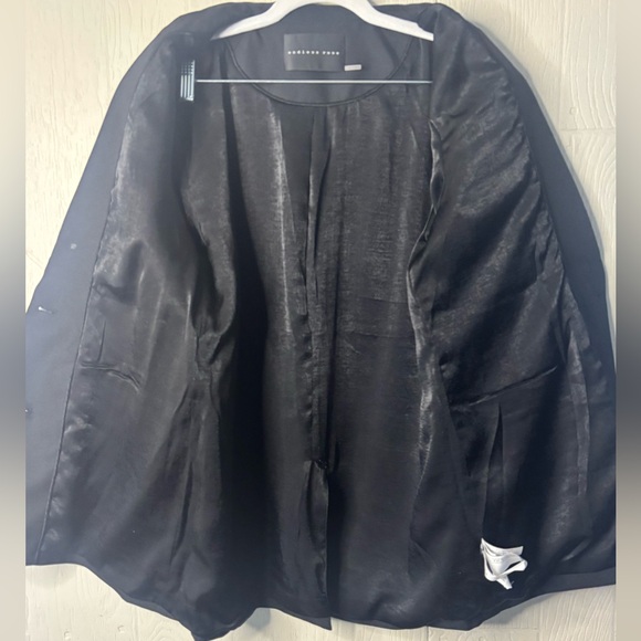 Endless Rose Corsage Blazer - Picture 10 of 16